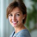 Andreea Mihai, o femeie de 42 de ani cu o alură calmă și echilibrată.